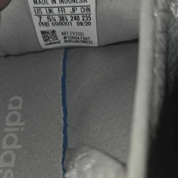 Shoes - Picture 8 of 8